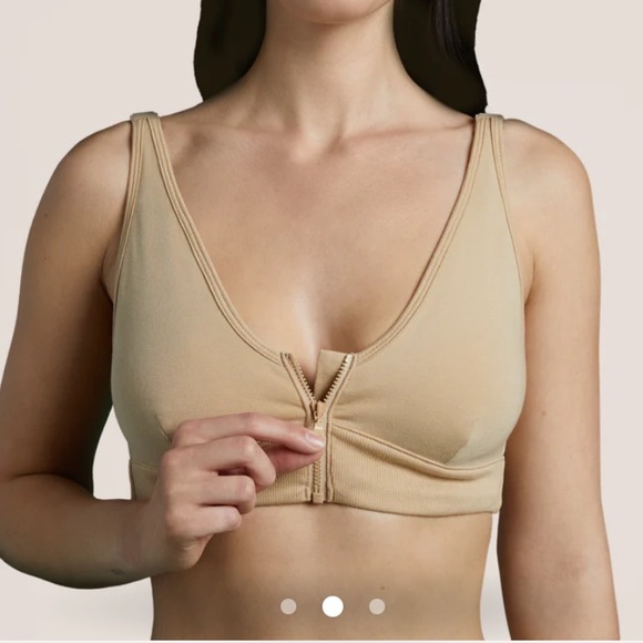 slick chicks Other - Slick Chicks wireless front zip lounge bra size Large